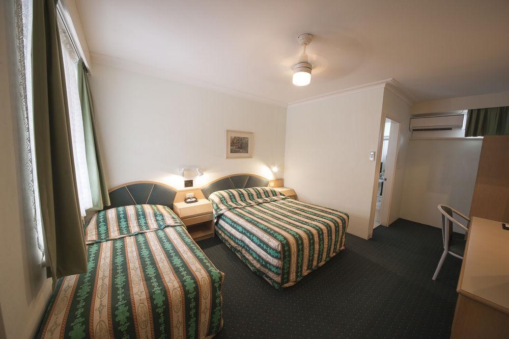 Colonial Terrace Motor Inn Raymond Terrace Kültér fotó