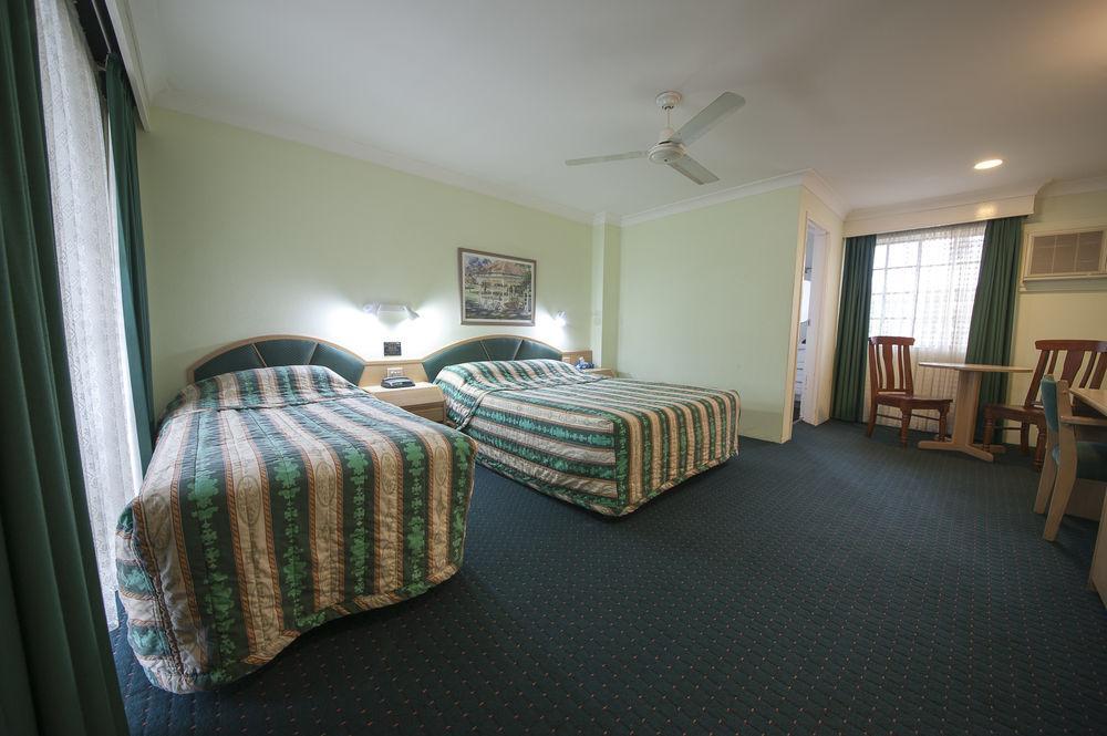 Colonial Terrace Motor Inn Raymond Terrace Kültér fotó