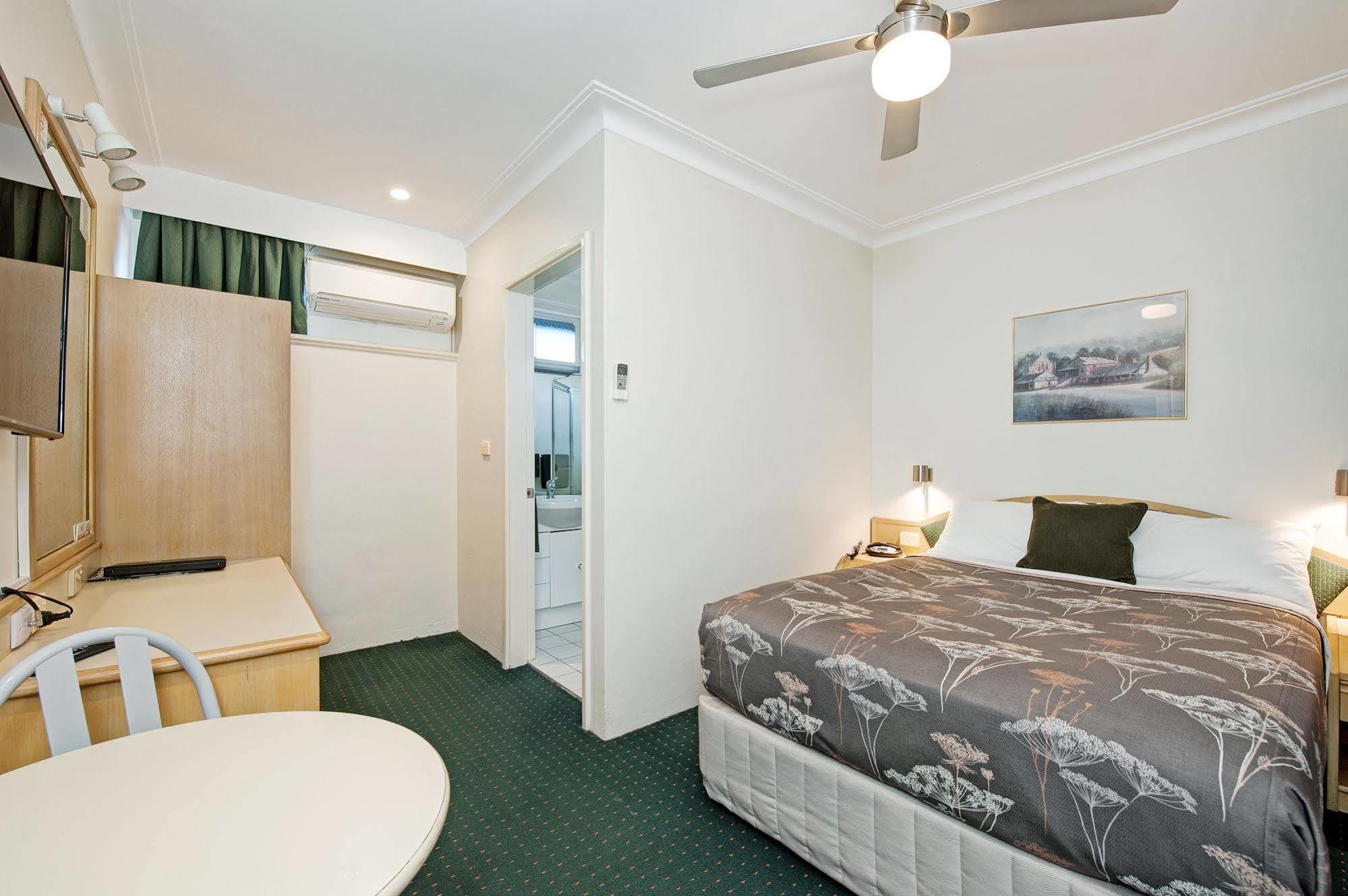 Colonial Terrace Motor Inn Raymond Terrace Kültér fotó