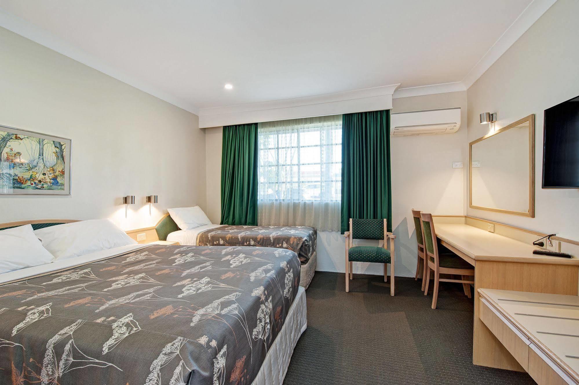 Colonial Terrace Motor Inn Raymond Terrace Kültér fotó